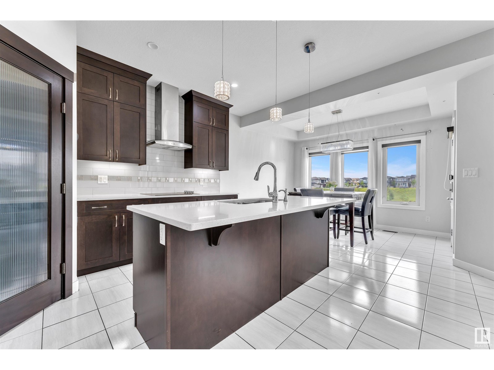 Property at 2217 56 ST SW image 3