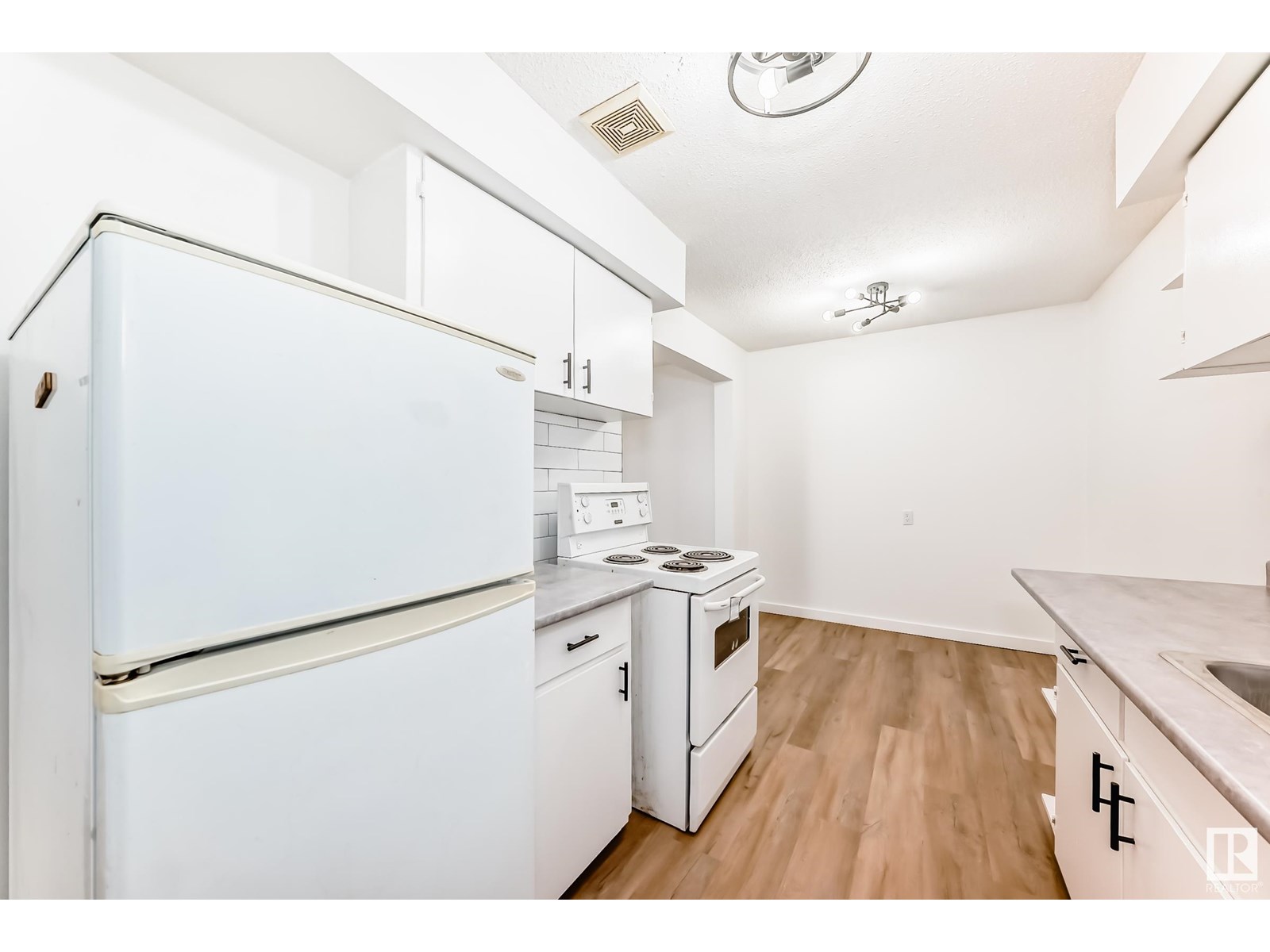 Property at #16 14225 82 ST NW image 4