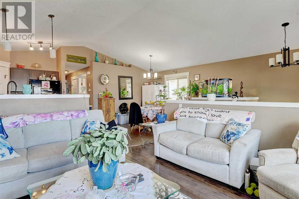 Property at 11539 75 Avenue image 3