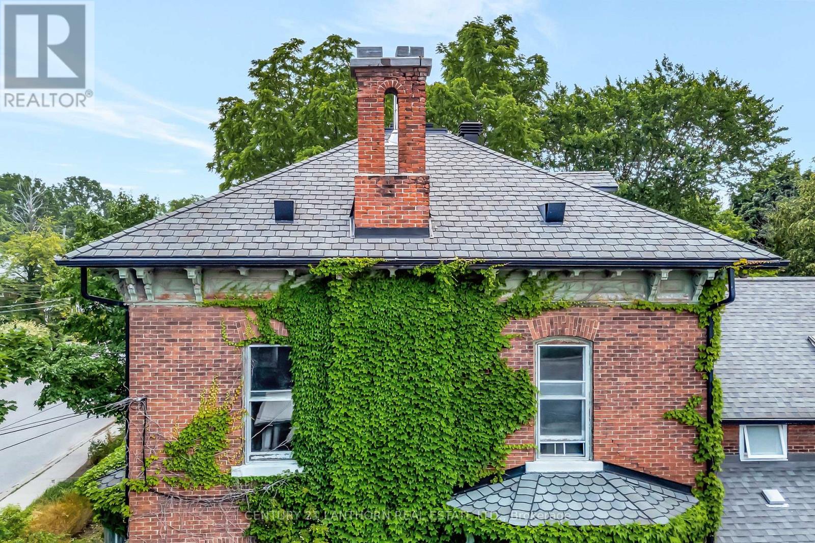 Property at 76 KING STREET image 3