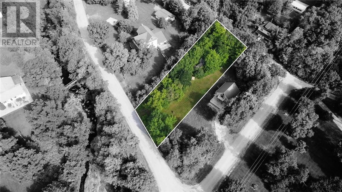 28 Mill Street, Sheguiandah, Ontario  P0P 1W0 - Photo 3 - 2123397