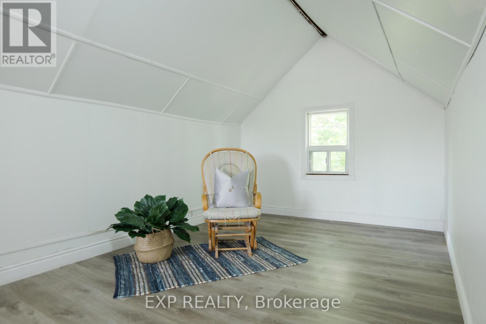 111 Park Row N, Hamilton (Crown Point), Ontario  L8H 4E5 - Photo 18 - X12272090