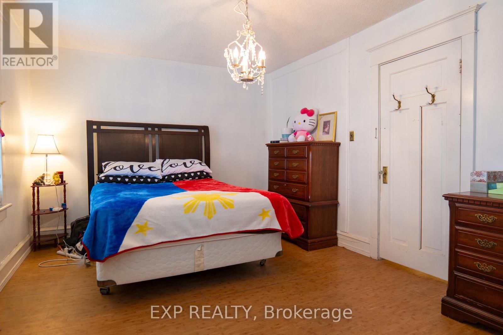 111 Park Row N, Hamilton (Crown Point), Ontario  L8H 4E5 - Photo 11 - X12272090