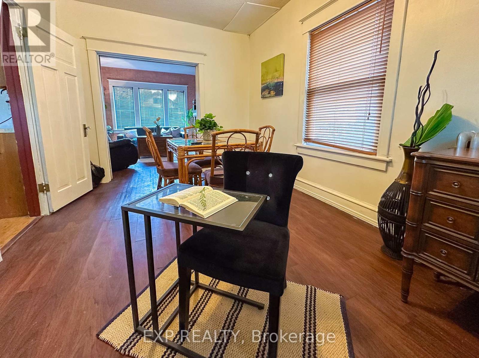 111 Park Row N, Hamilton (Crown Point), Ontario  L8H 4E5 - Photo 6 - X12272090