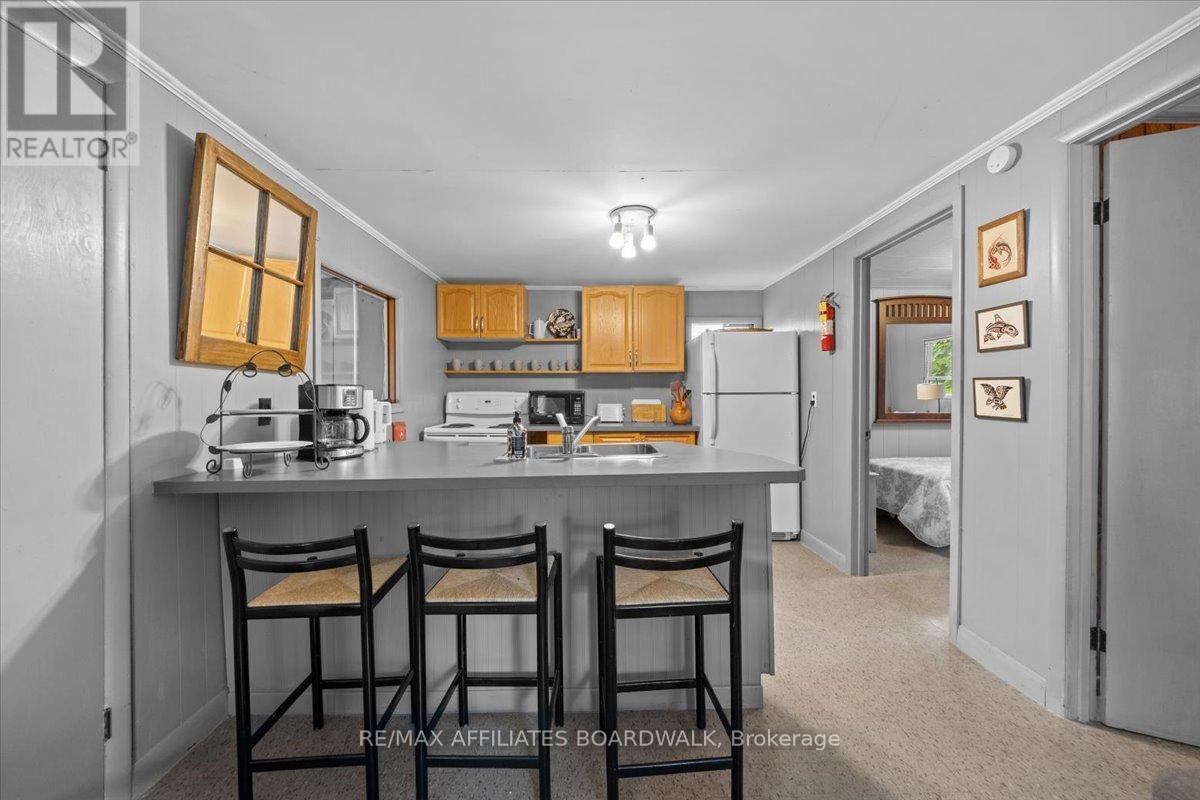 119 Oakel Street, Leeds And The Thousand Islands, Ontario  K0E 0A6 - Photo 35 - X12272190