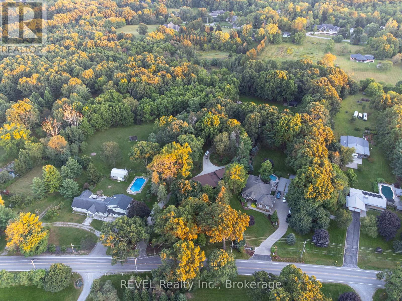 250 Canboro Road, Pelham, Ontario  L0S 1M0 - Photo 6 - X12272188