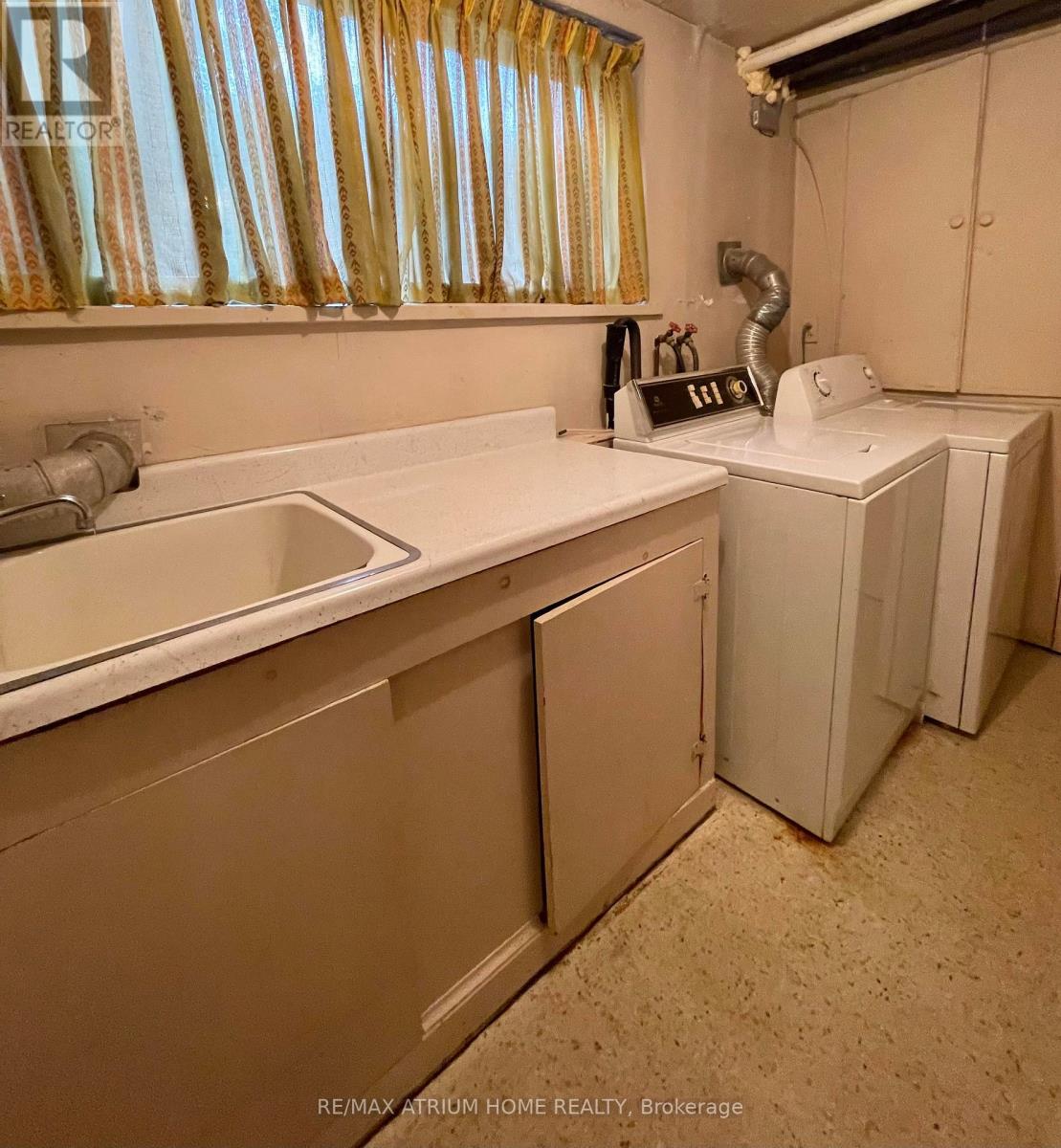 75 Stormont Avenue, Toronto (Bedford Park-Nortown), Ontario  M5N 2C3 - Photo 10 - C12272174
