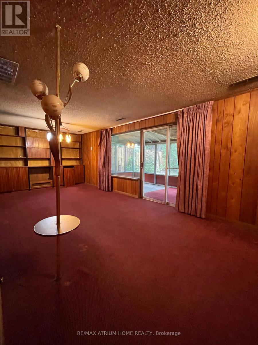 75 Stormont Avenue, Toronto (Bedford Park-Nortown), Ontario  M5N 2C3 - Photo 12 - C12272174