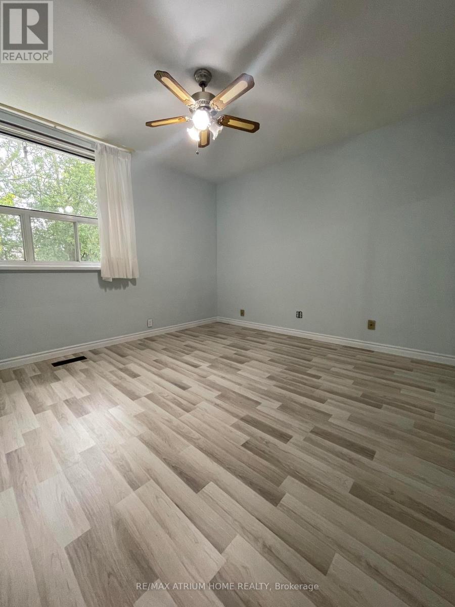 75 Stormont Avenue, Toronto (Bedford Park-Nortown), Ontario  M5N 2C3 - Photo 4 - C12272174