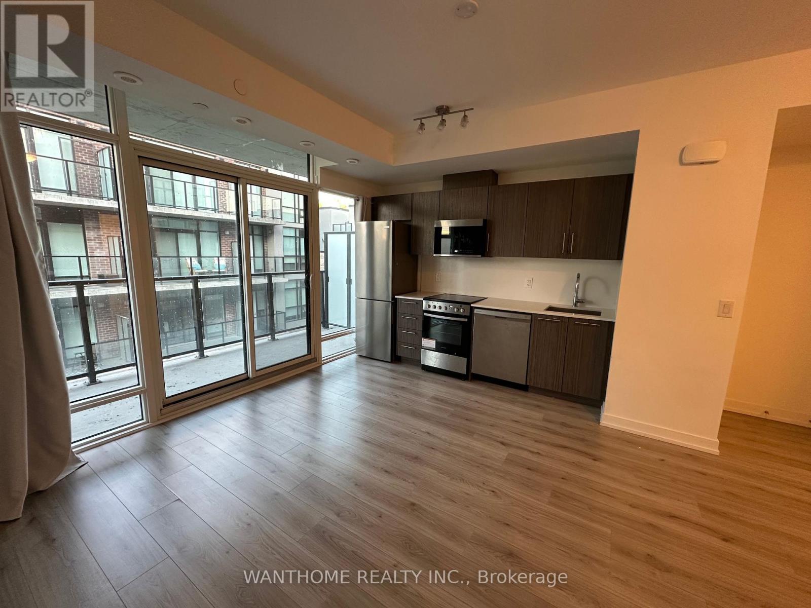 Property at 15 - 861 SHEPPARD AVENUE W image 3