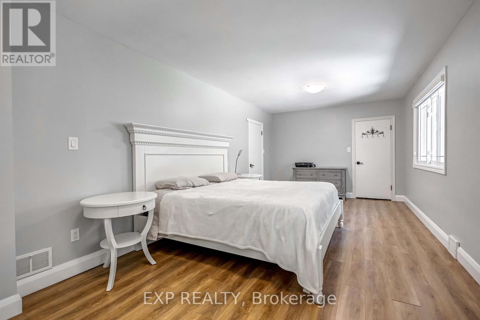 5585 Belmont Avenue, Niagara Falls (Ascot), Ontario  L2H 1J8 - Photo 15 - X12272206