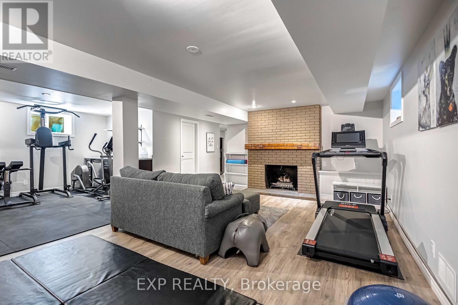 5585 Belmont Avenue, Niagara Falls (Ascot), Ontario  L2H 1J8 - Photo 22 - X12272206