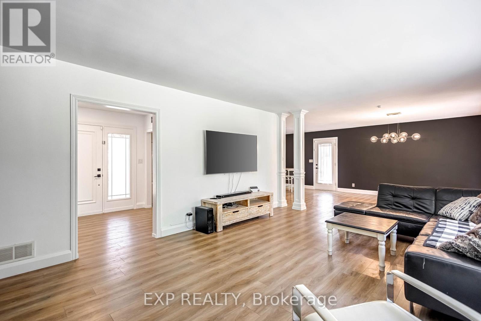 5585 Belmont Avenue, Niagara Falls (Ascot), Ontario  L2H 1J8 - Photo 7 - X12272206