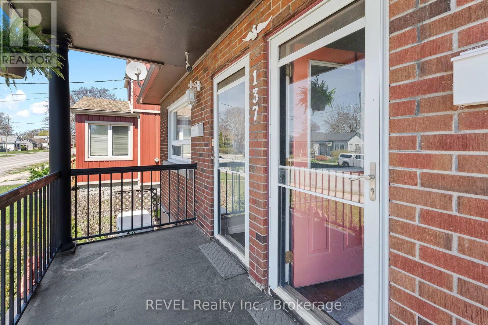 Property at 137 WELLINGTON STREET image 2