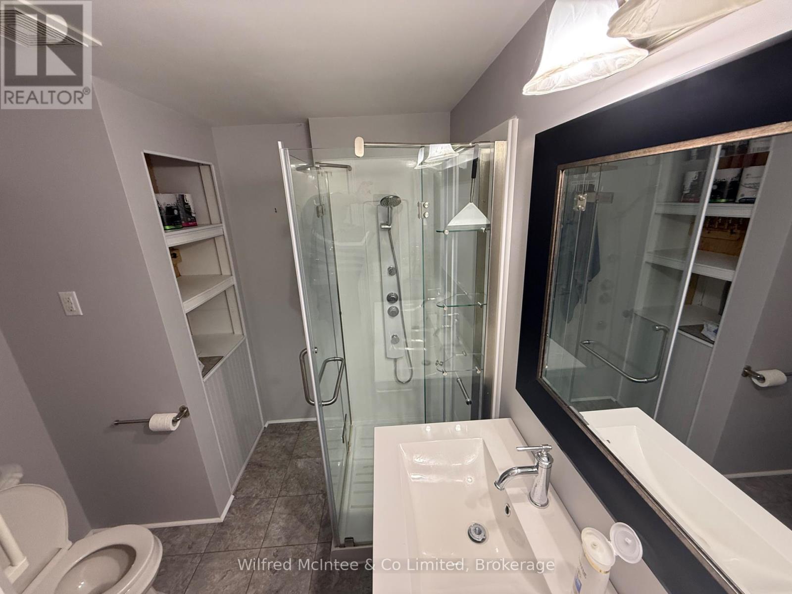 16 Bluejay Crescent, Brockton, Ontario  N0G 2V0 - Photo 11 - X12272267