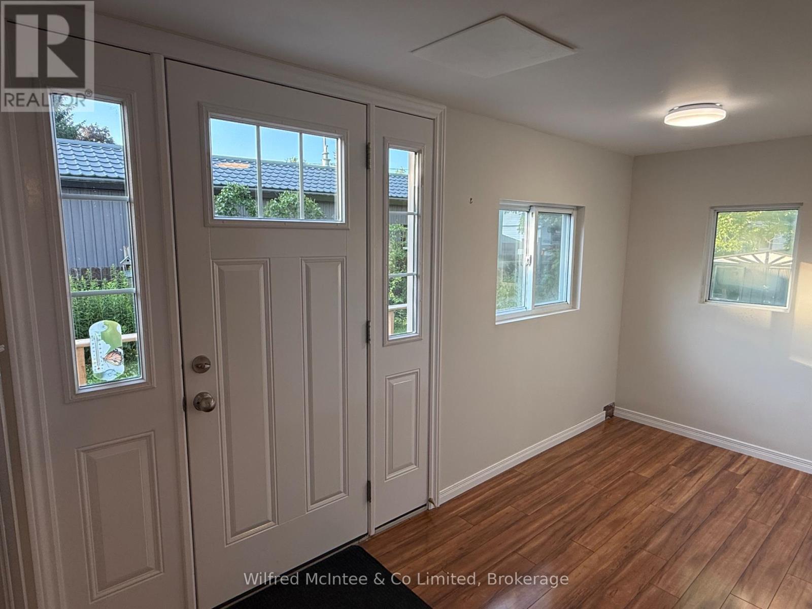 16 Bluejay Crescent, Brockton, Ontario  N0G 2V0 - Photo 12 - X12272267