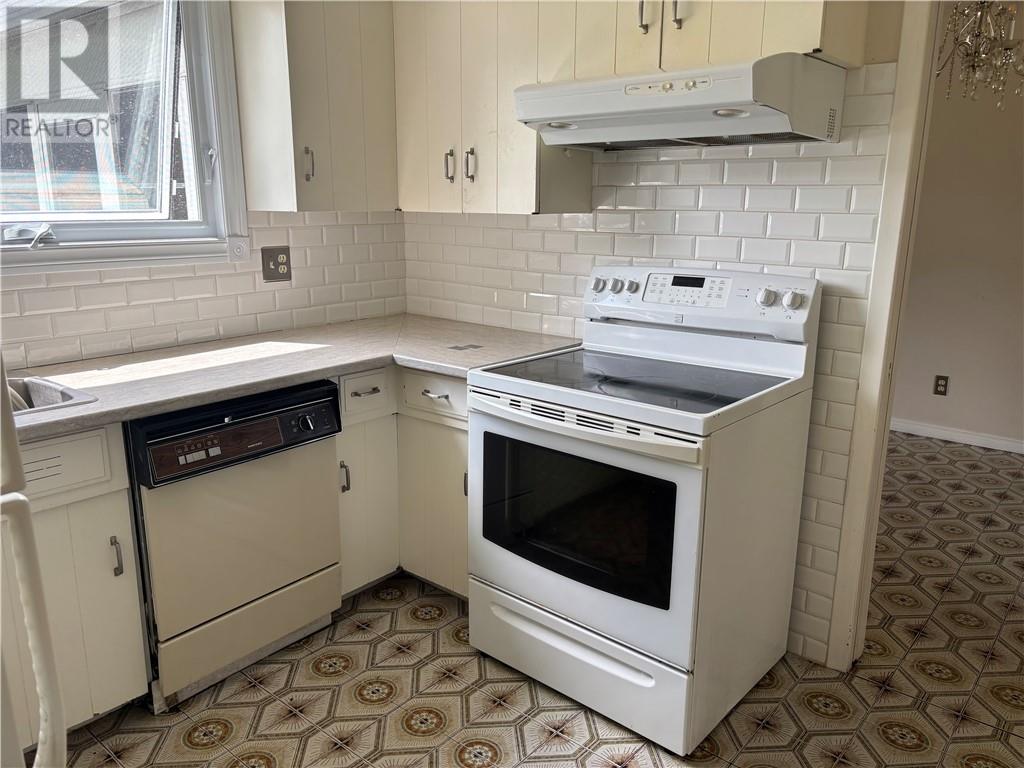 Property at 995 Soloy image 3