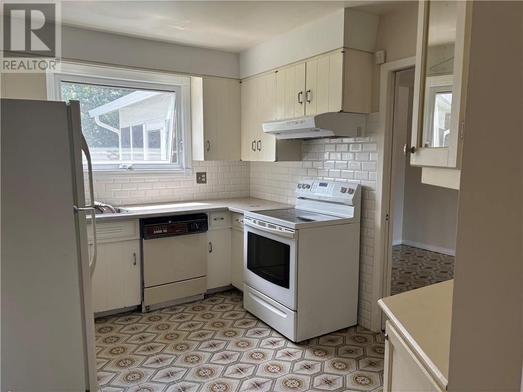 Property at 995 Soloy image 5
