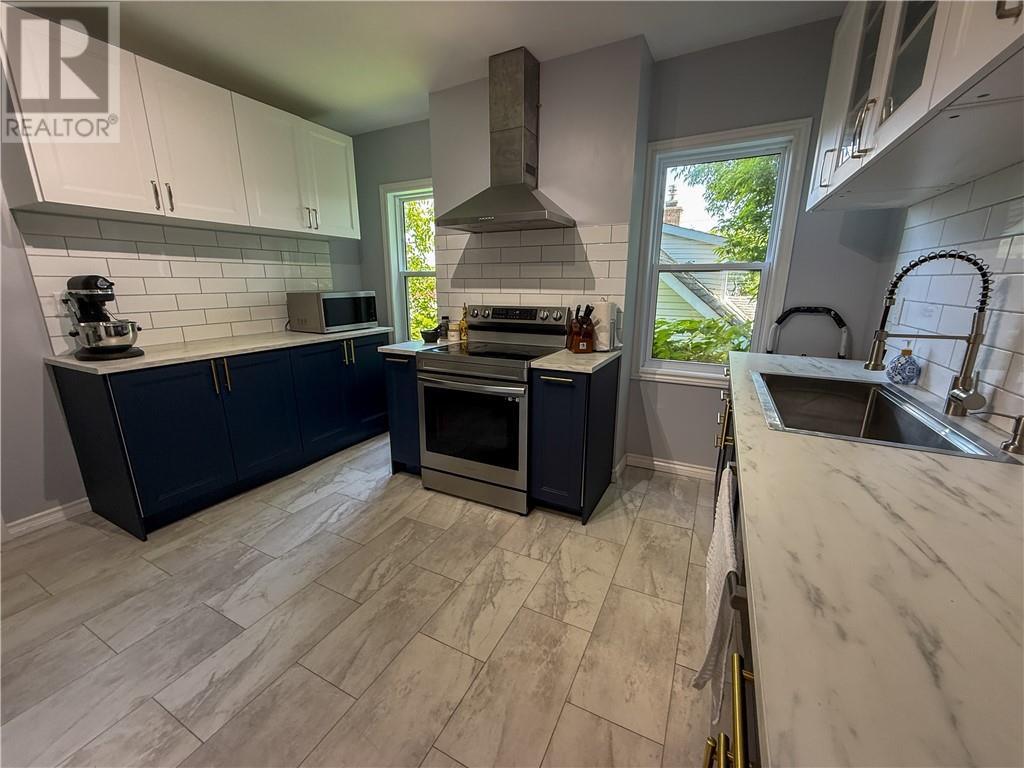 Property at 335 Poplar Street image 5