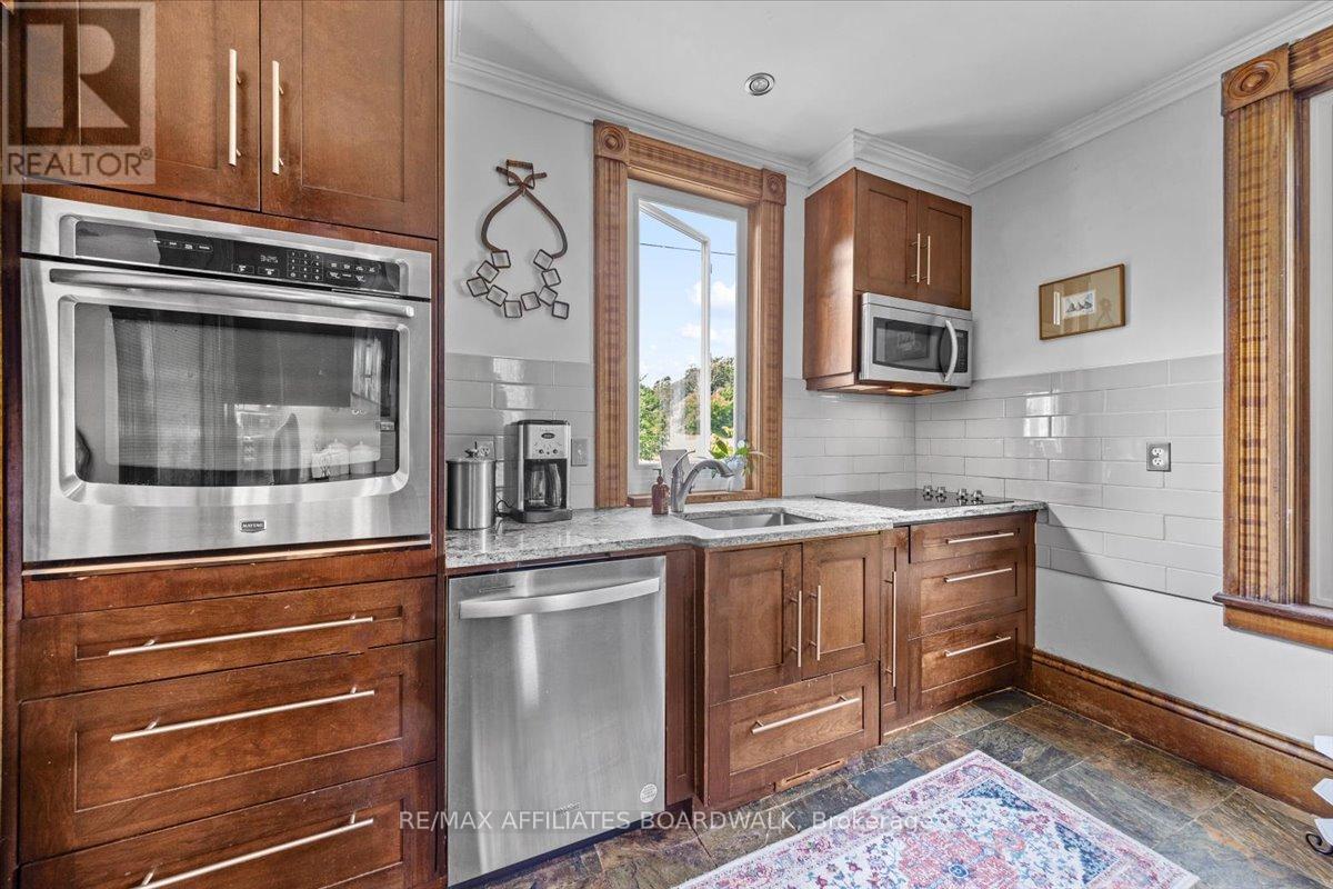 119 Oakel Street, Leeds And The Thousand Islands, Ontario  K0E 0A6 - Photo 11 - X12272190