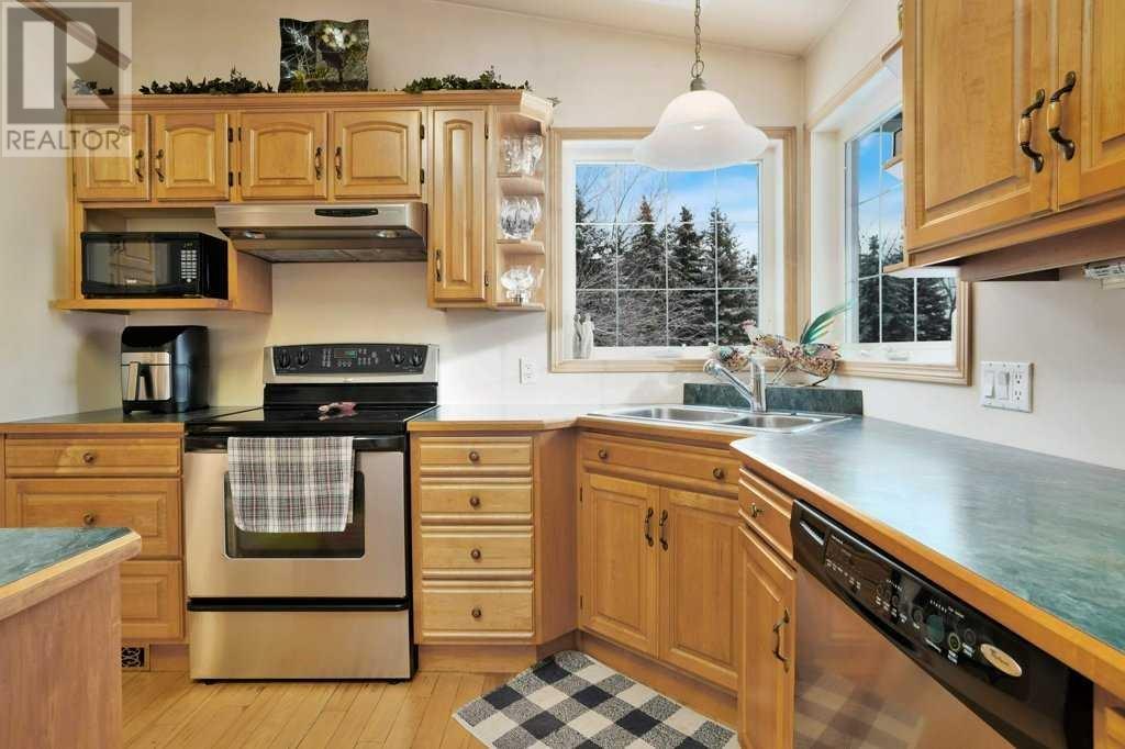 335016 Hi Way 21, Rural Kneehill County, Alberta  T0M 2C0 - Photo 13 - A2185227