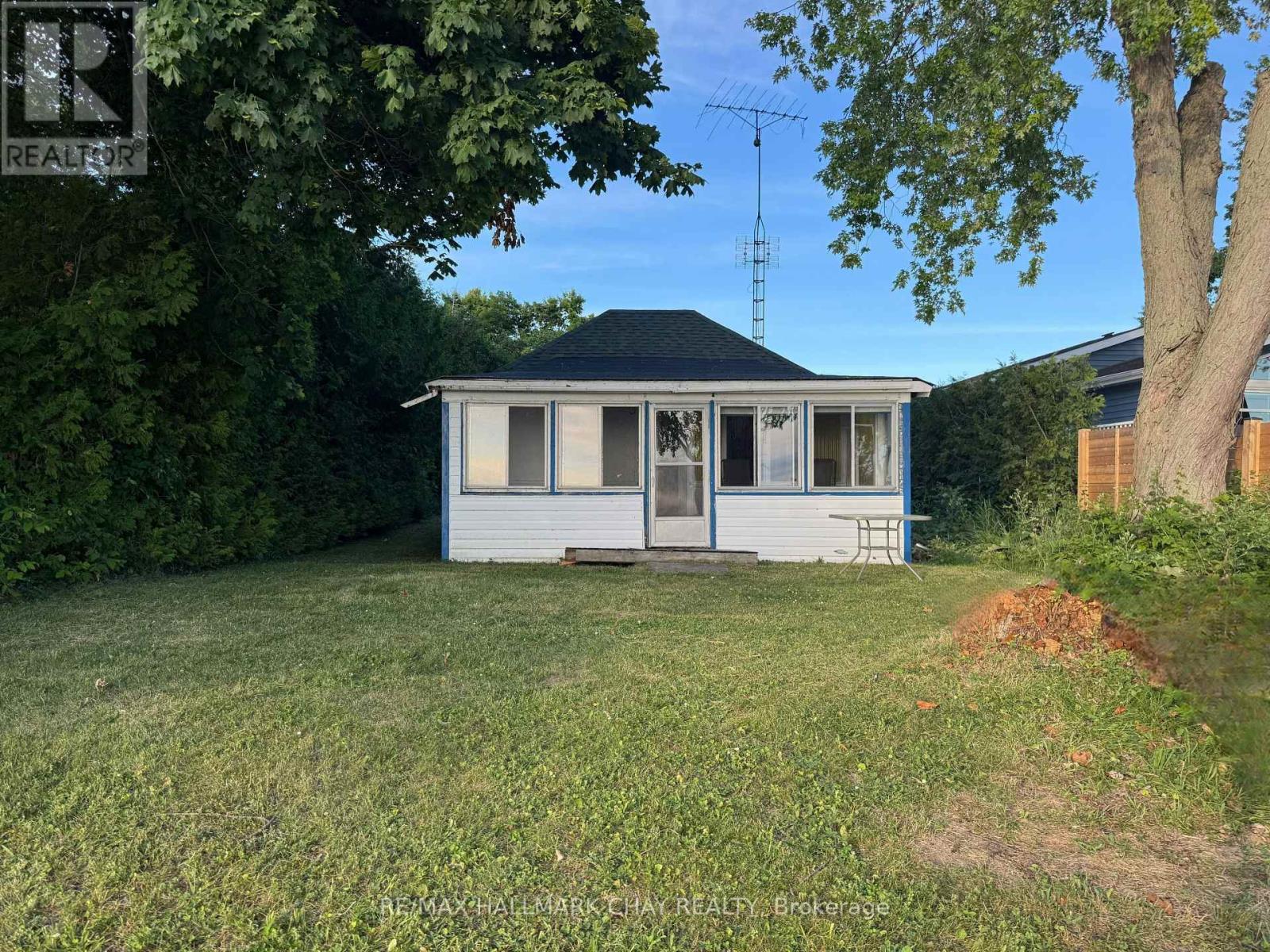 Property at 2196 LAKESHORE DRIVE image 5