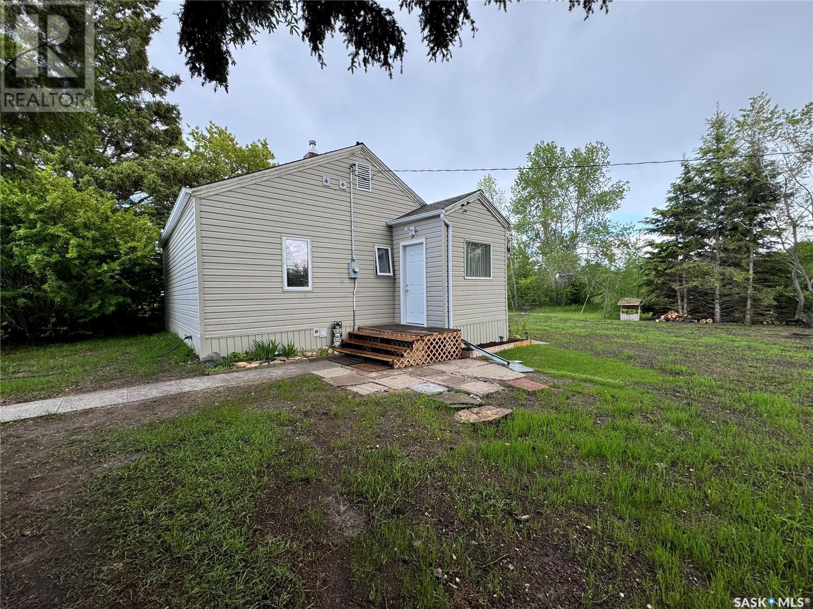 12 3rd Street, Hyas, Saskatchewan  S0A 1K0 - Photo 3 - SK009653