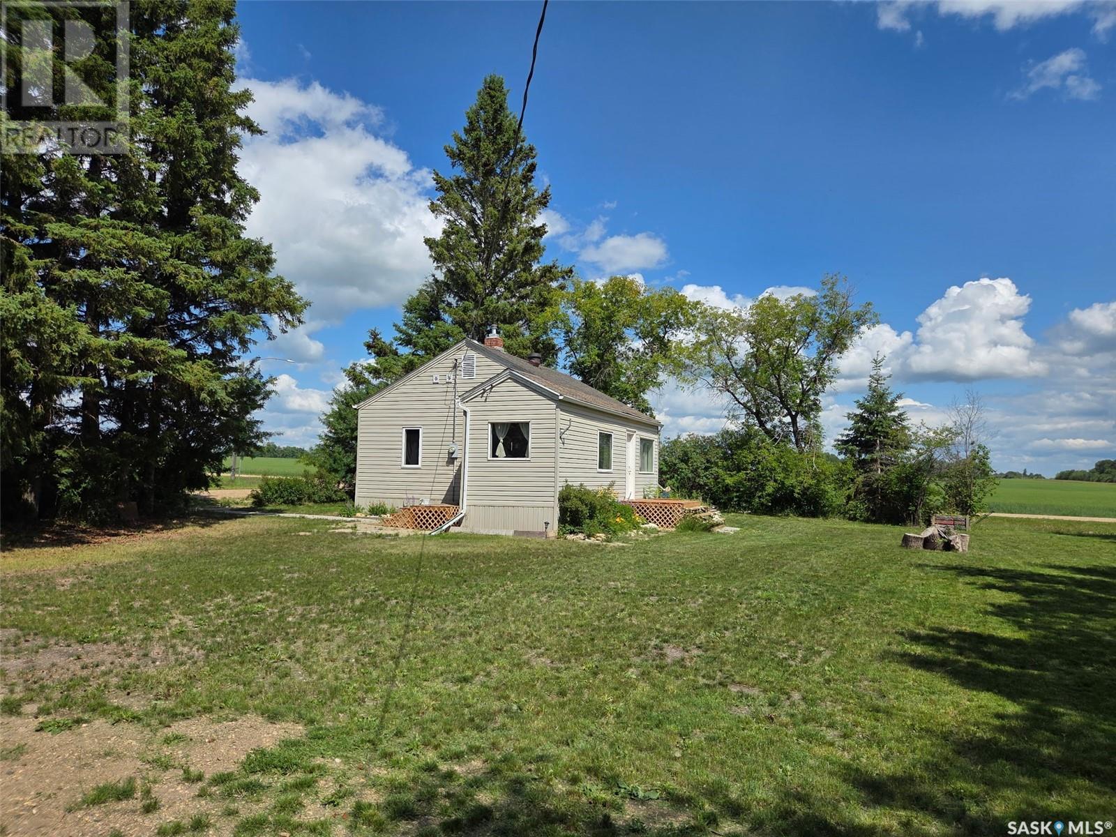 12 3rd Street, Hyas, Saskatchewan  S0A 1K0 - Photo 35 - SK009653