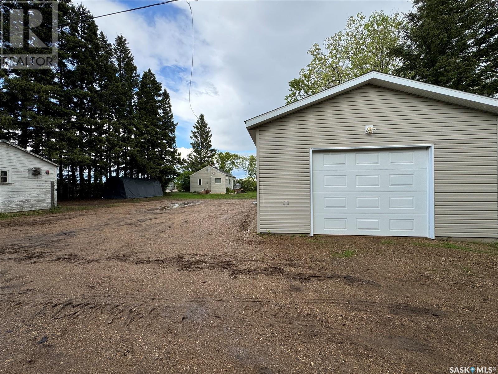 12 3rd Street, Hyas, Saskatchewan  S0A 1K0 - Photo 31 - SK009653