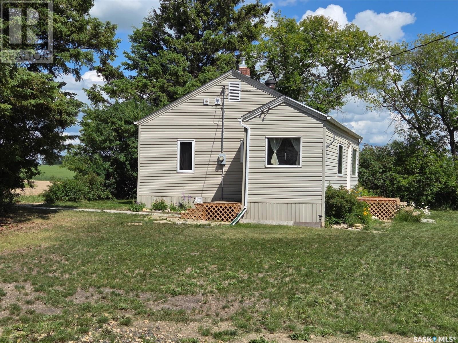 12 3rd Street, Hyas, Saskatchewan  S0A 1K0 - Photo 32 - SK009653