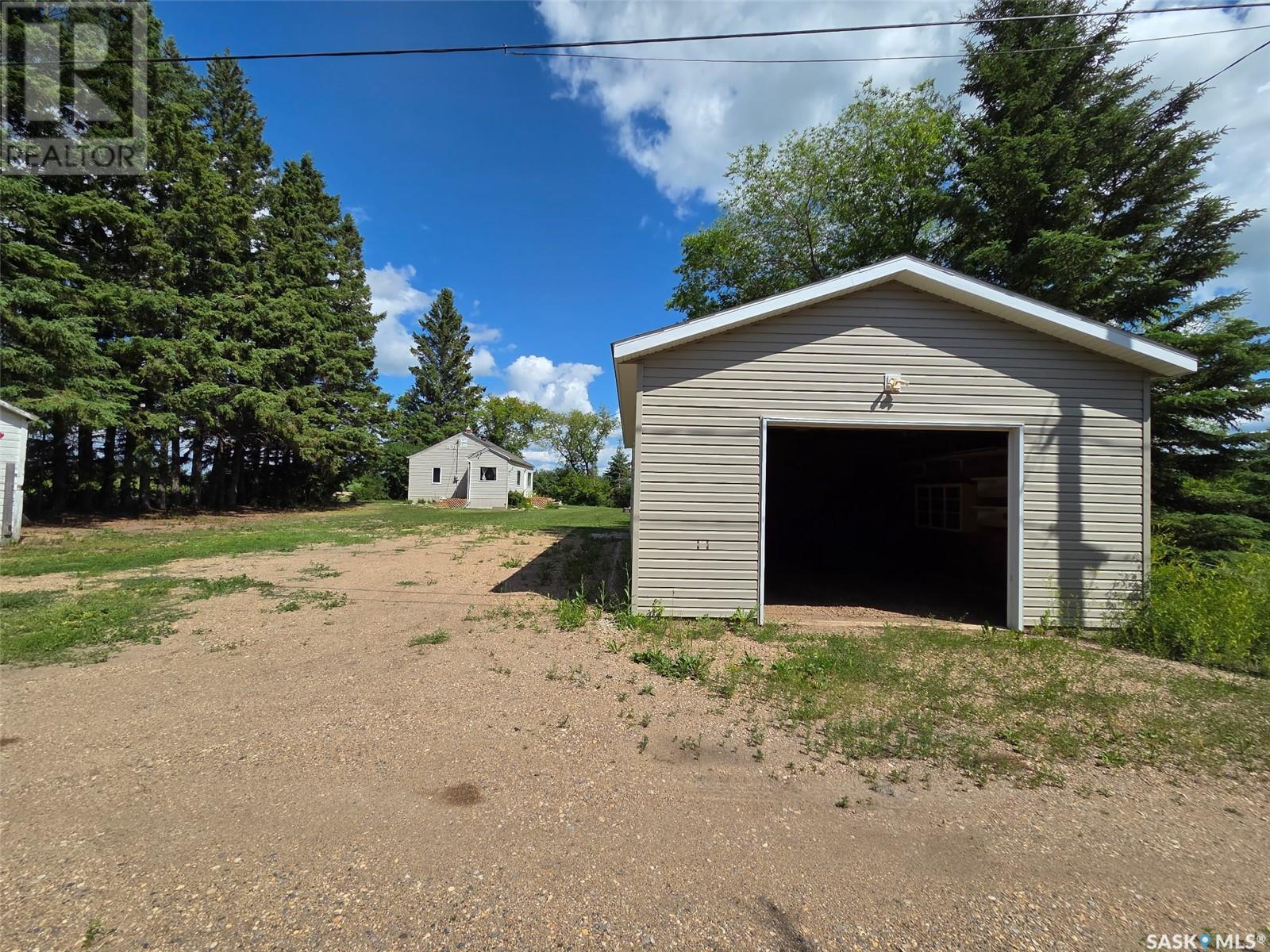 12 3rd Street, Hyas, Saskatchewan  S0A 1K0 - Photo 36 - SK009653