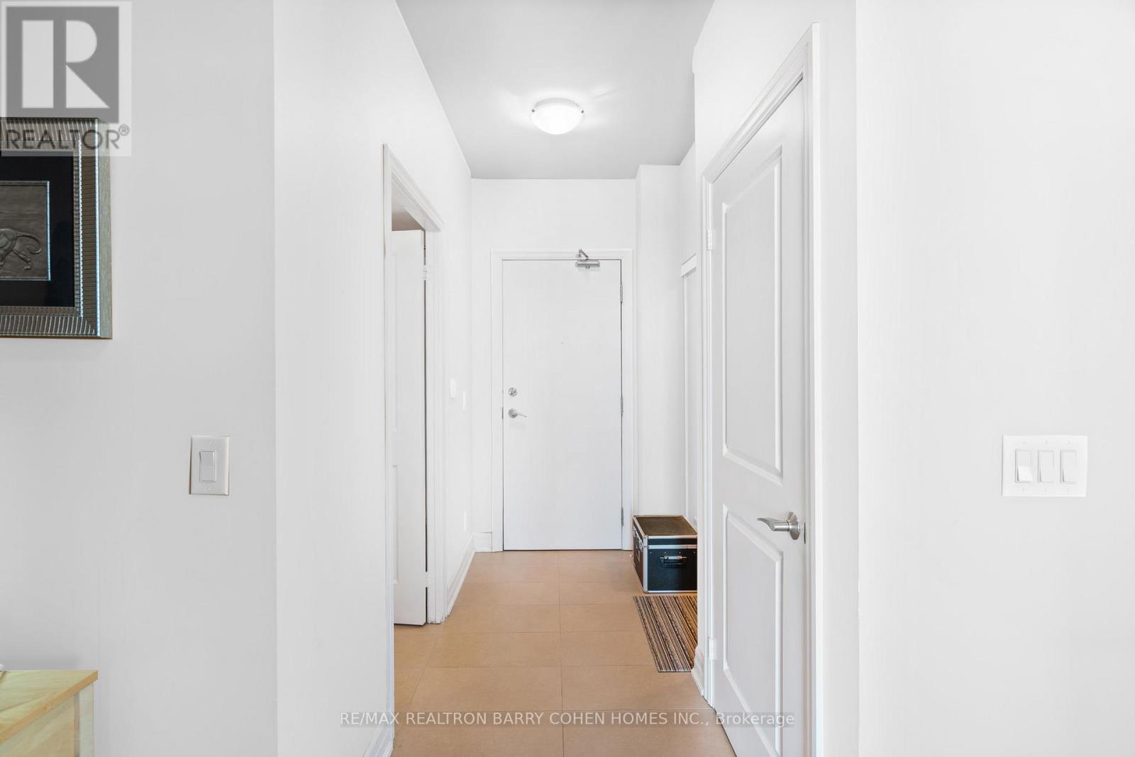 Property at 2103 - 500 ST CLAIR AVENUE W image 4