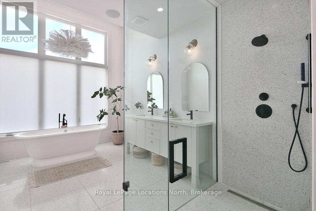 122 Tekiah Road, Blue Mountains, Ontario  N0H 1J0 - Photo 24 - X12272369