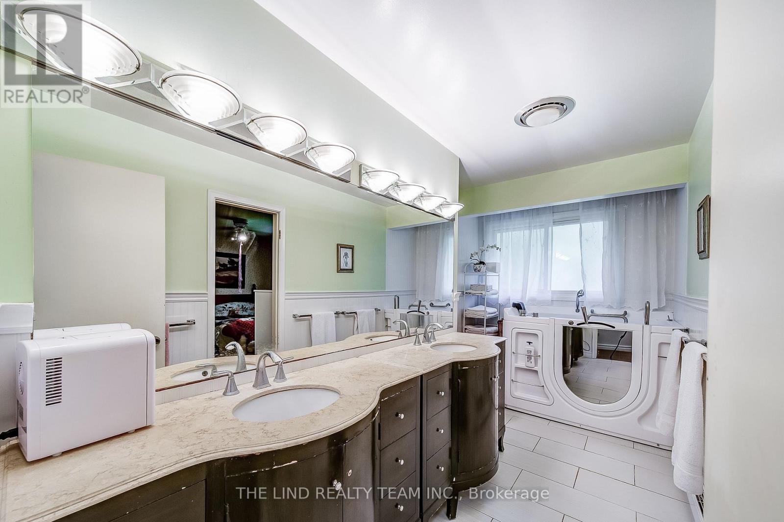 15809 Dufferin Street, King, Ontario  L7B 1K5 - Photo 23 - N12269881