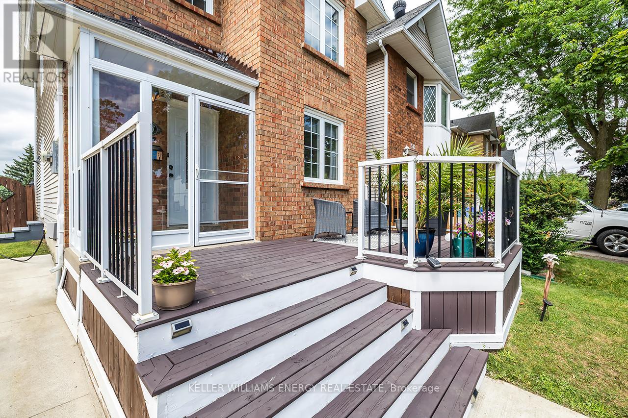 340 Pompano Court, Oshawa, Ontario  L1K 1M9 - Photo 6 - E12272433