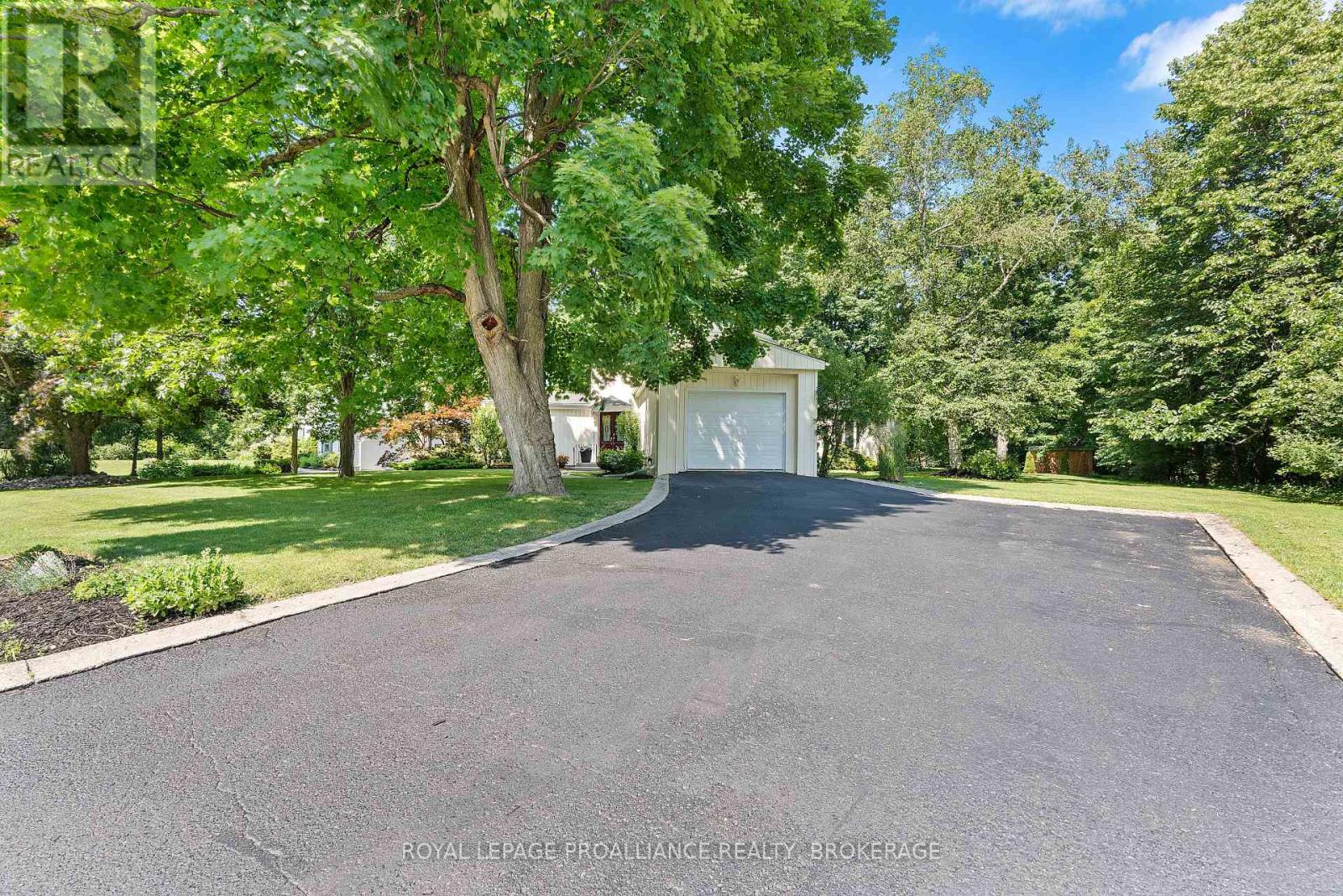 5 Wilmot Street, Kingston, Ontario  K7L 4V1 - Photo 4 - X12272441