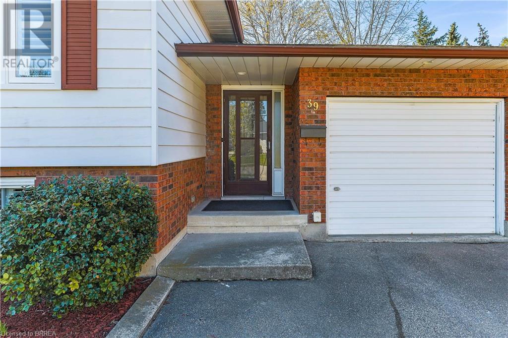 39 Wildflower Lane, Brantford, Ontario  N3R 6B3 - Photo 4 - 40749317