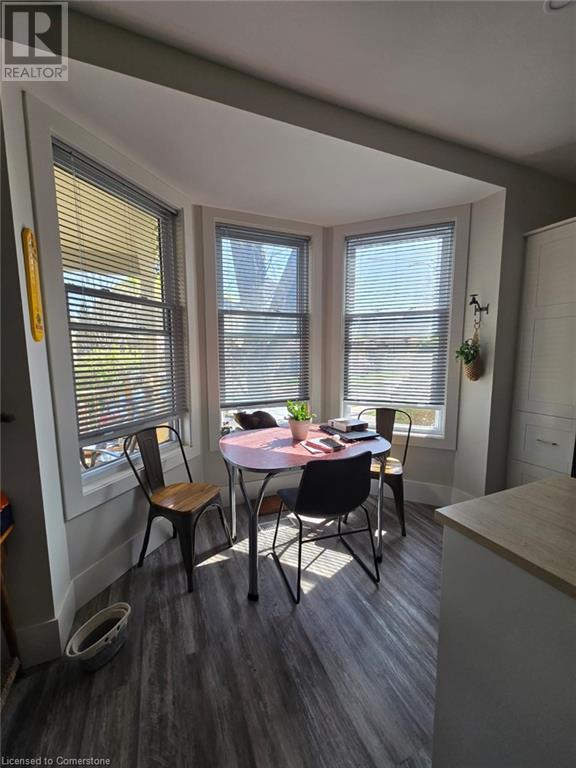 Property at 80 BYRON Avenue E image 3