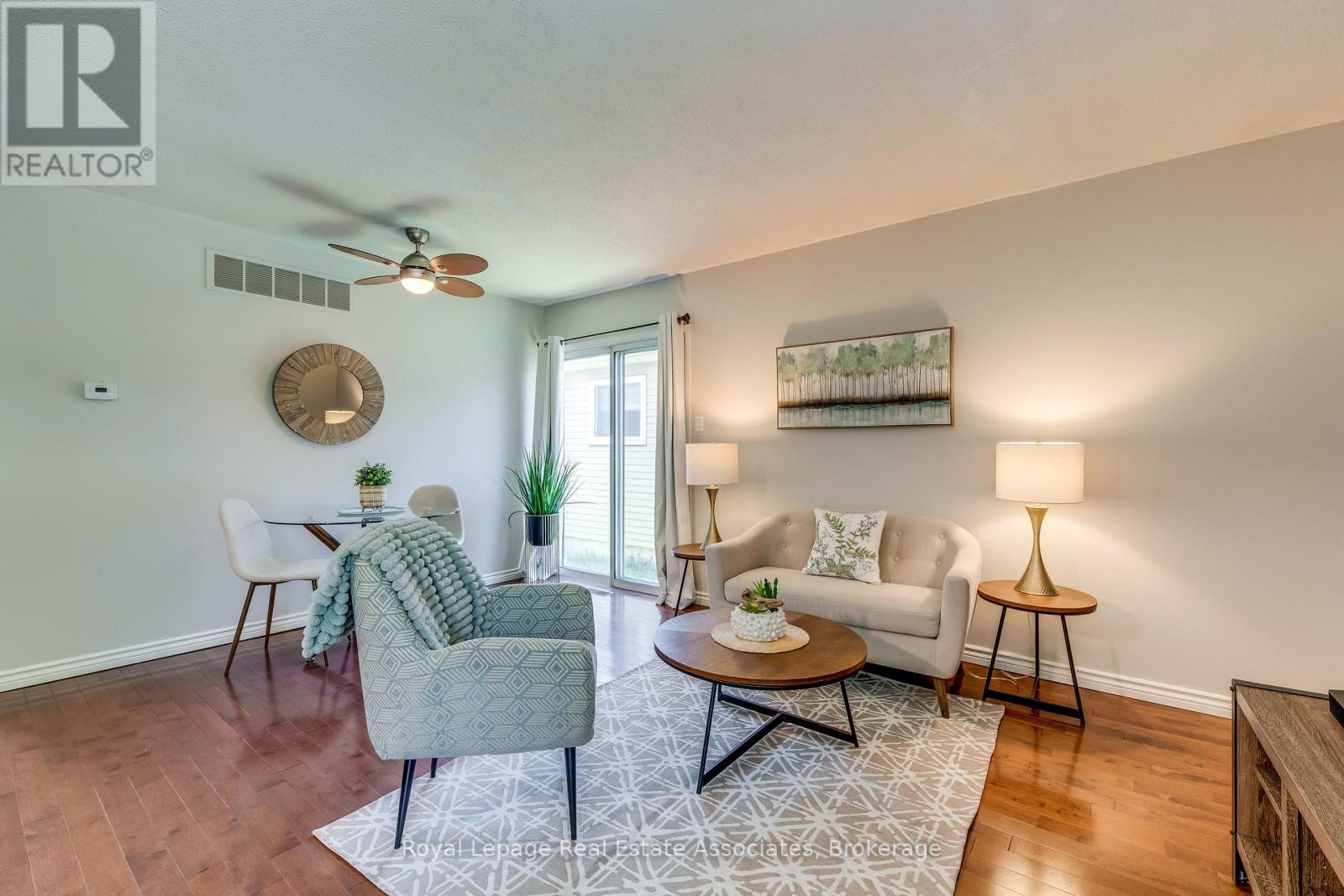 Property at 3053 KILBRIDE CRESCENT image 3