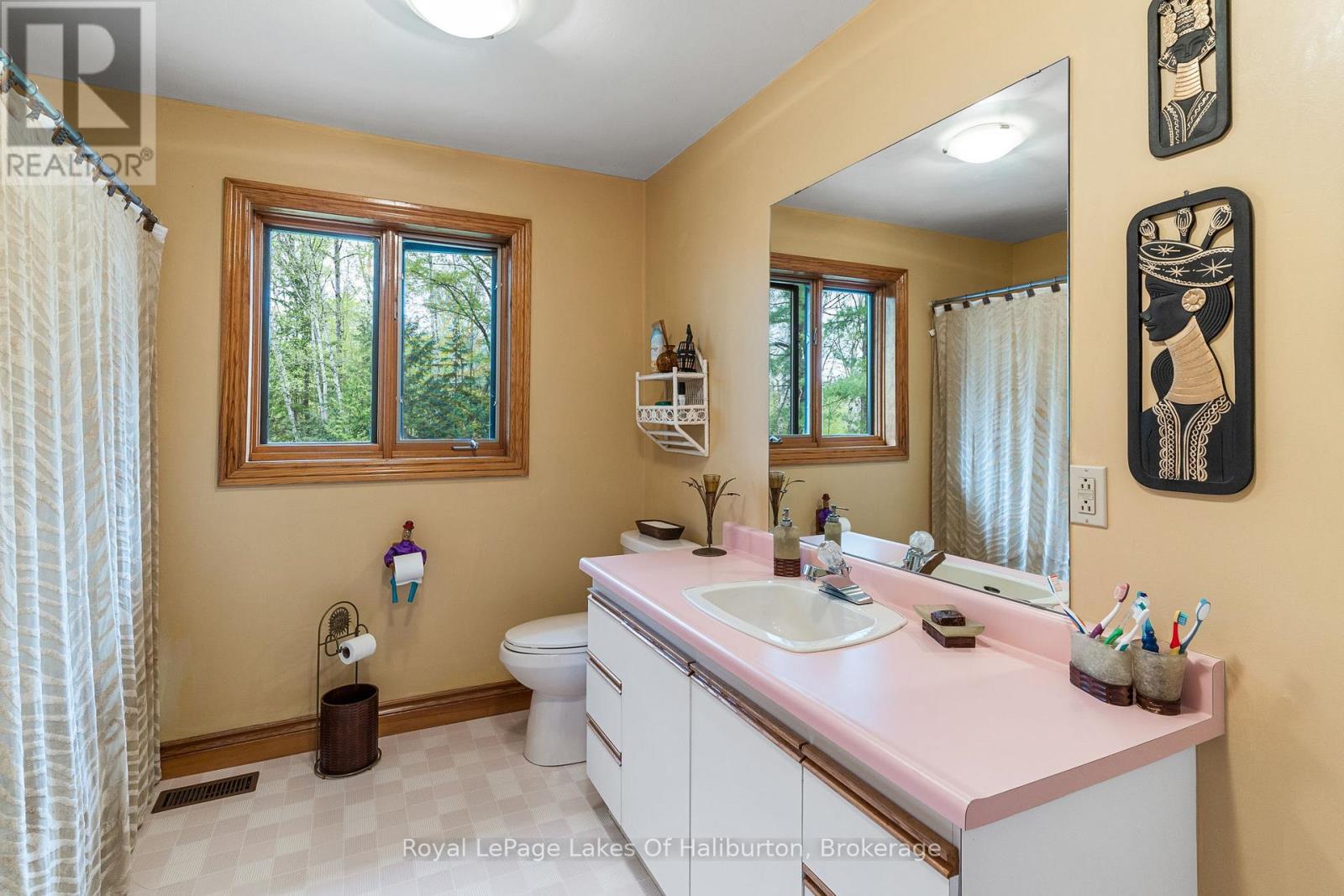 1111 Elk Drive, Dysart Et Al, Ontario  K0M 1S0 - Photo 31 - X12272466