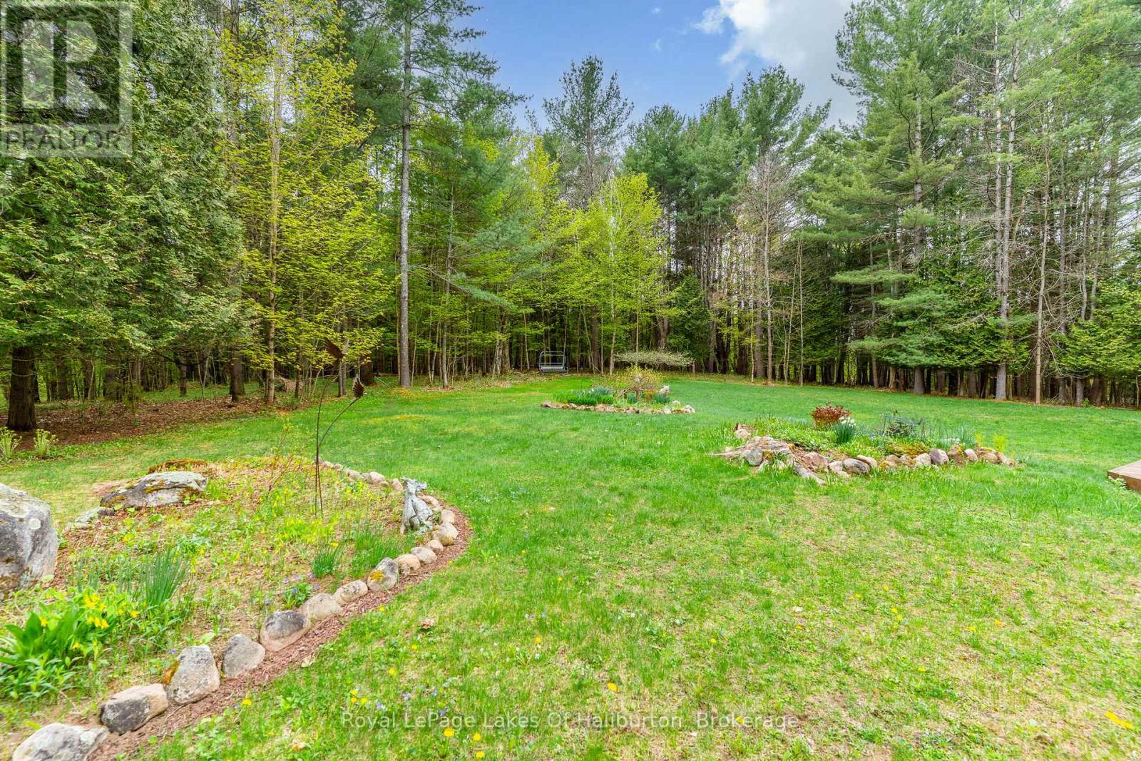 1111 Elk Drive, Dysart Et Al, Ontario  K0M 1S0 - Photo 37 - X12272466