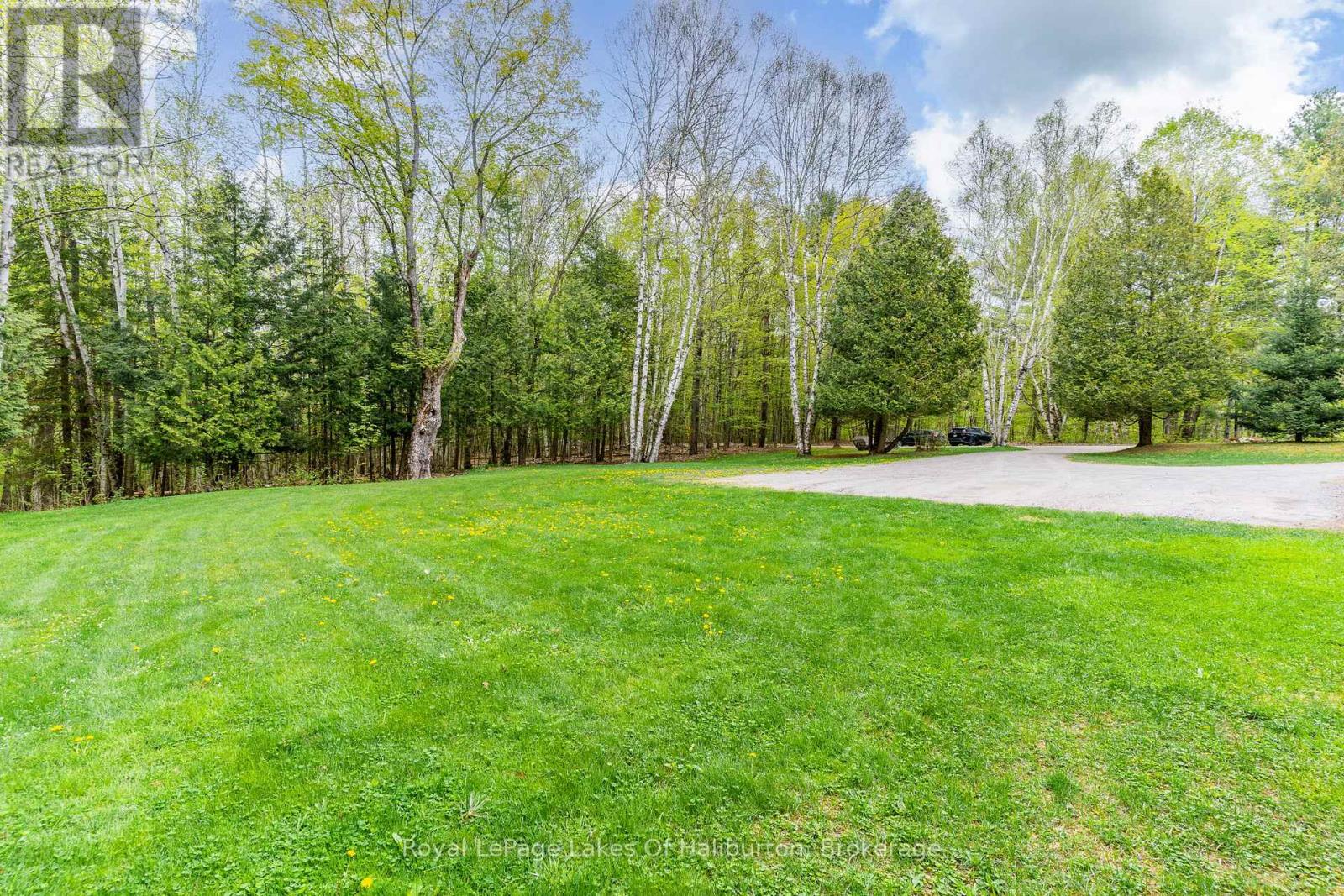 1111 Elk Drive, Dysart Et Al, Ontario  K0M 1S0 - Photo 40 - X12272466