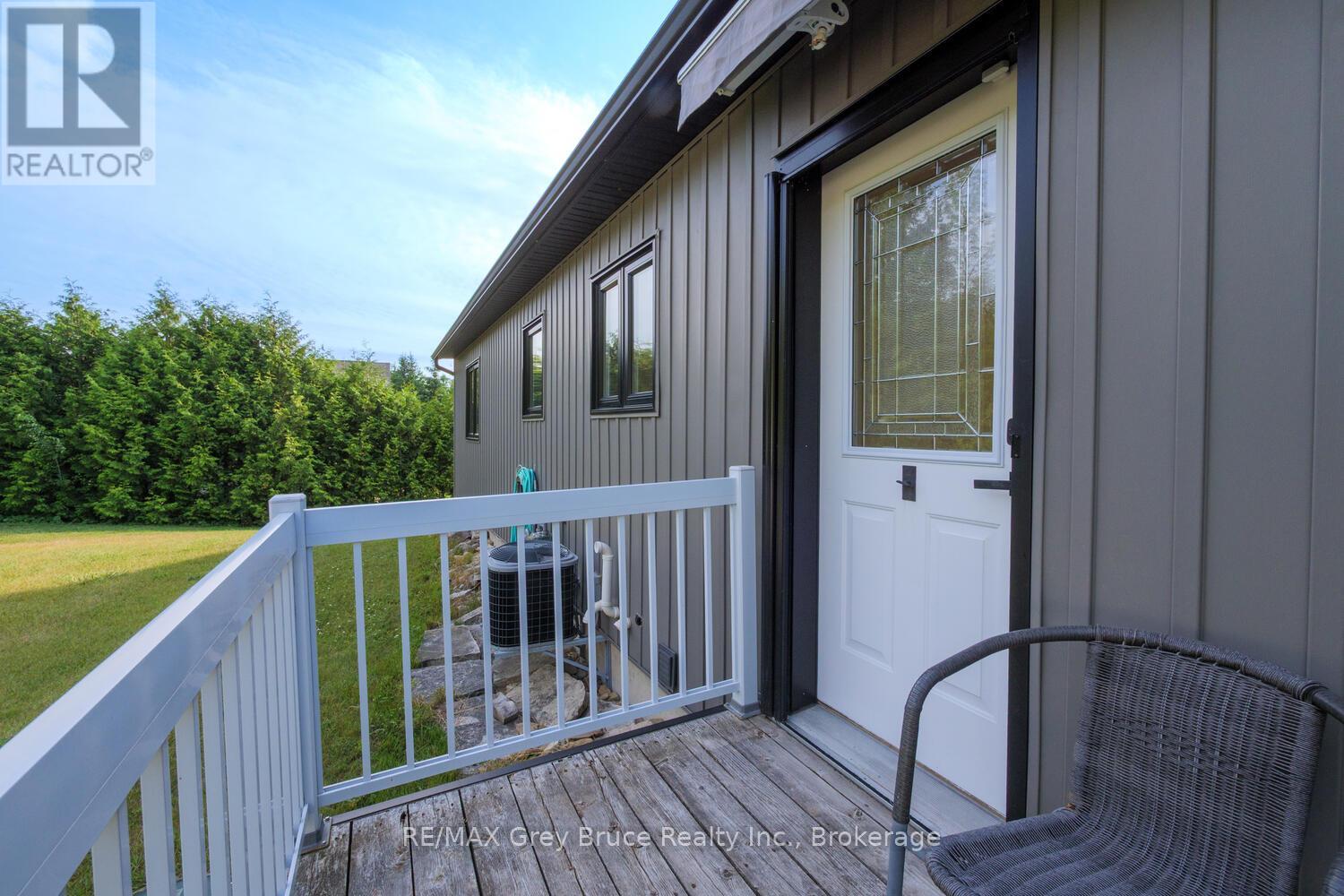 501219 Grey Road 1 Road, Georgian Bluffs, Ontario  N0H 2T0 - Photo 8 - X12244177