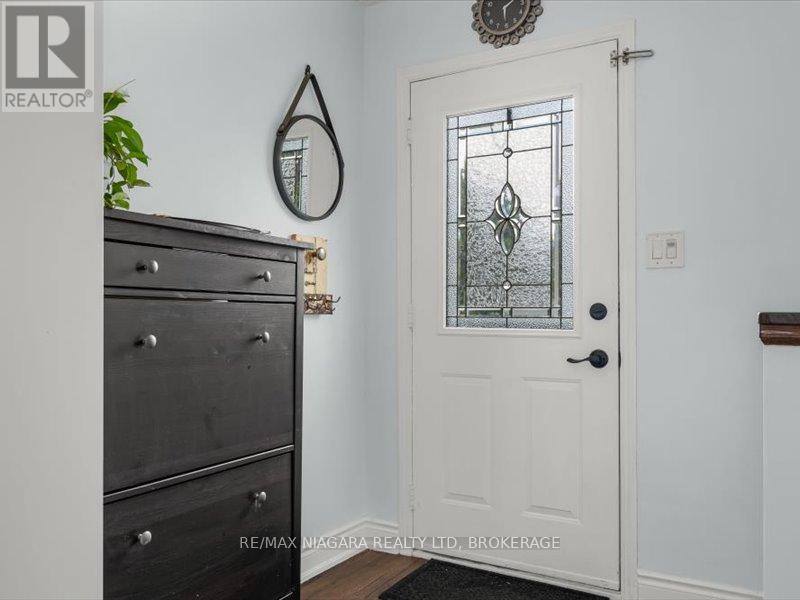 Property at 2393 GREENBANK TRAIL S image 4
