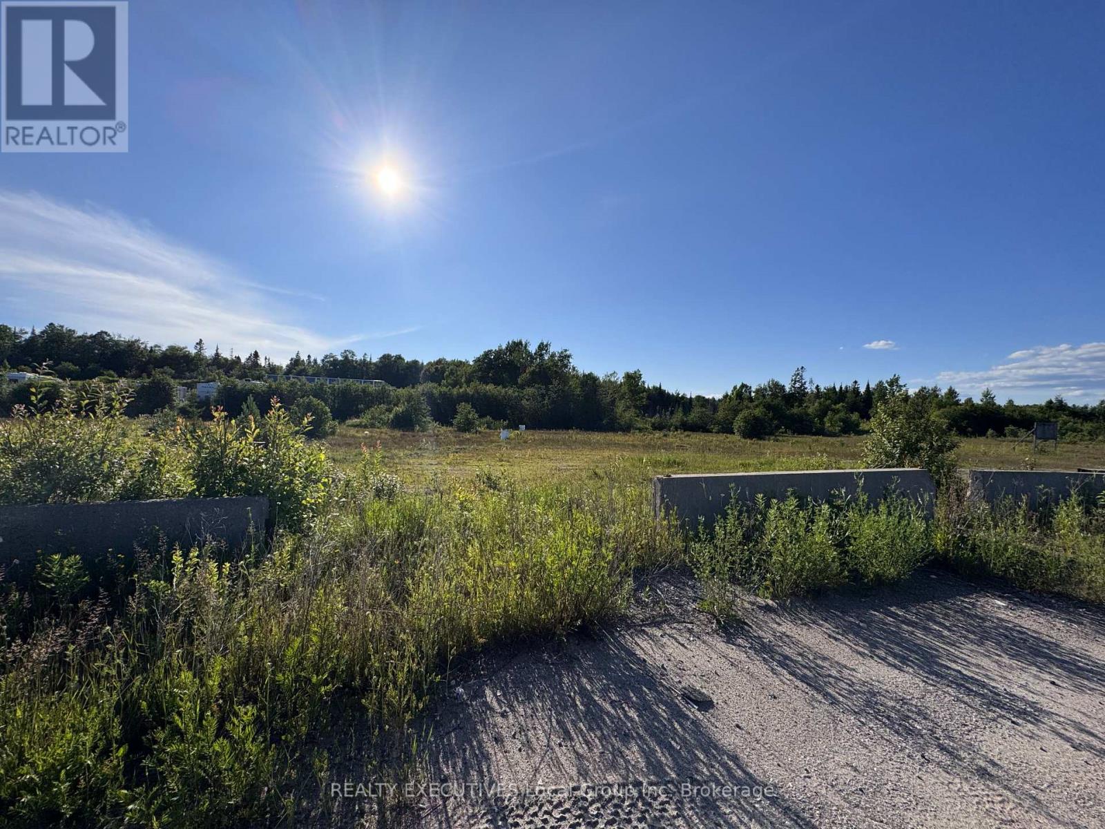 3001 Highway 11 N, North Bay, Ontario  P1B 8G3 - Photo 2 - X12272657