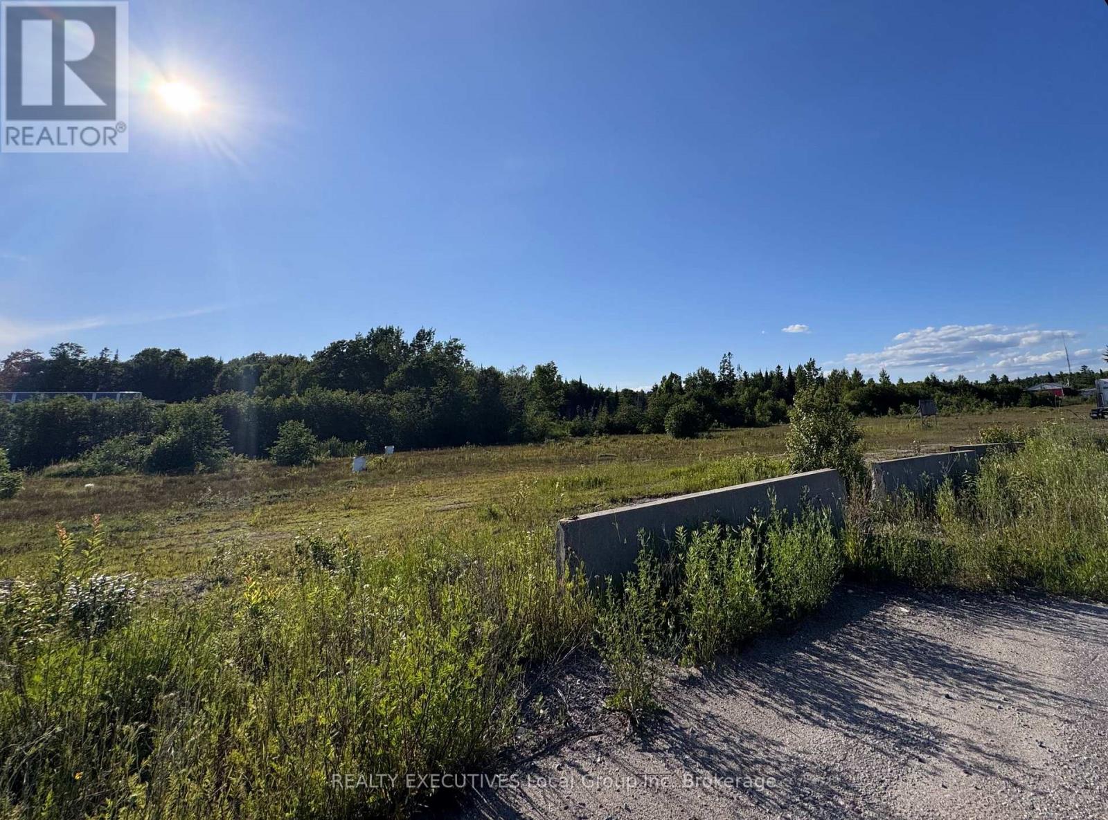 3001 Highway 11 N, North Bay, Ontario  P1B 8G3 - Photo 3 - X12272657
