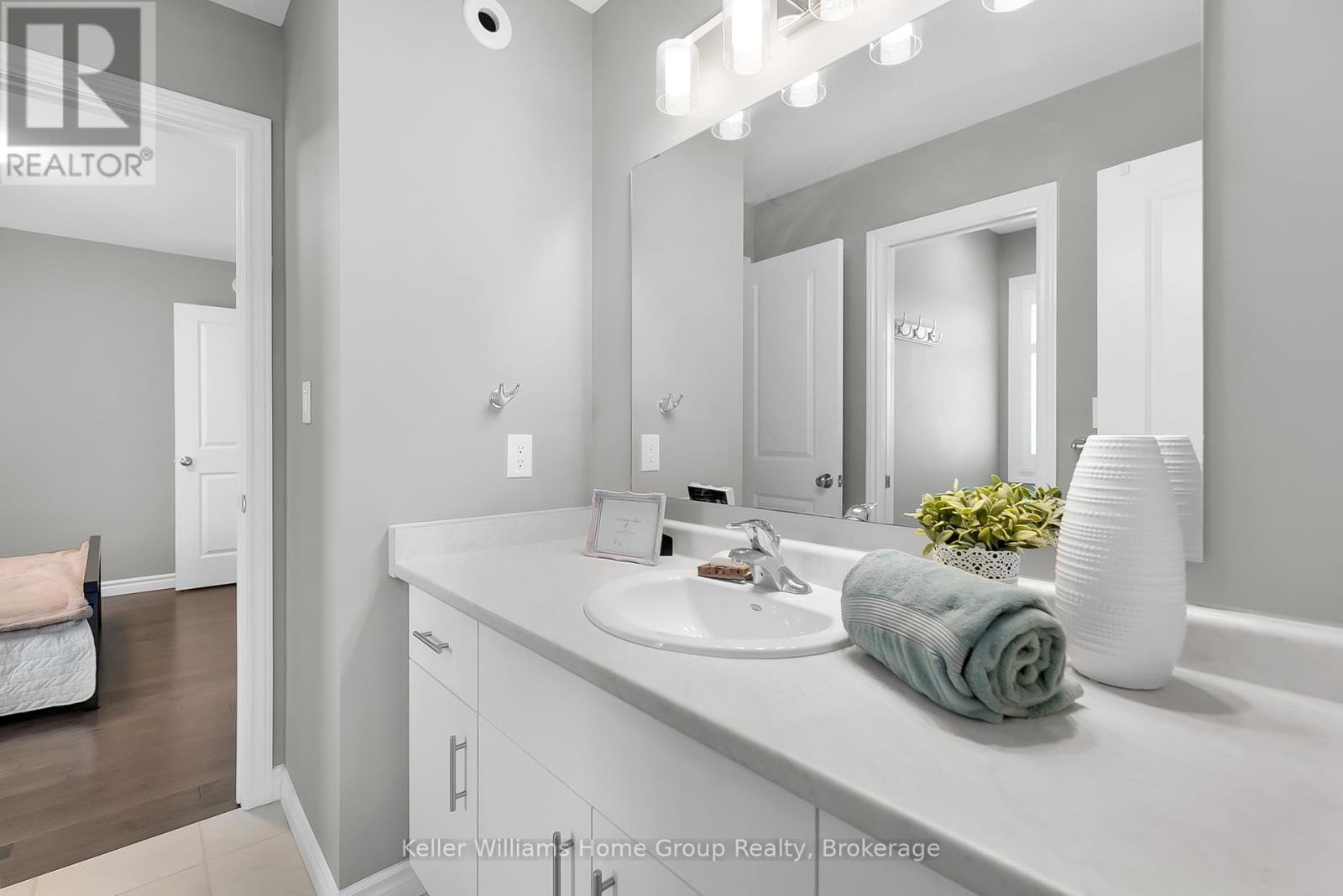 121 Lovett Lane, Guelph (Kortright West), Ontario  N1G 0H1 - Photo 39 - X12272505