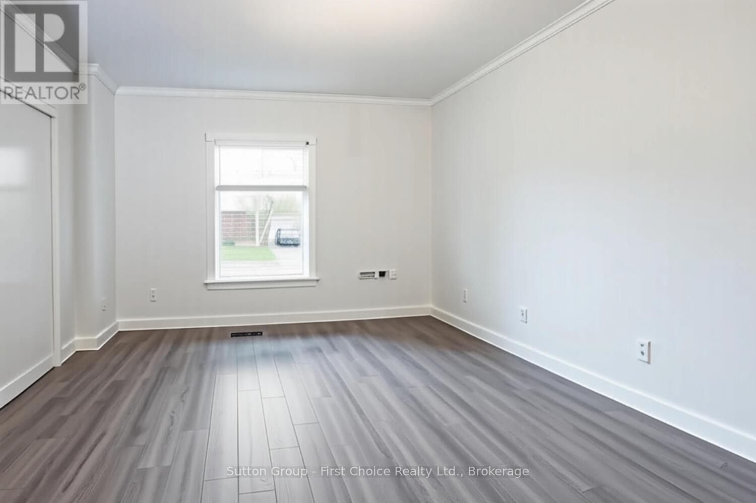 Property at 373 BRUNSWICK STREET image 5