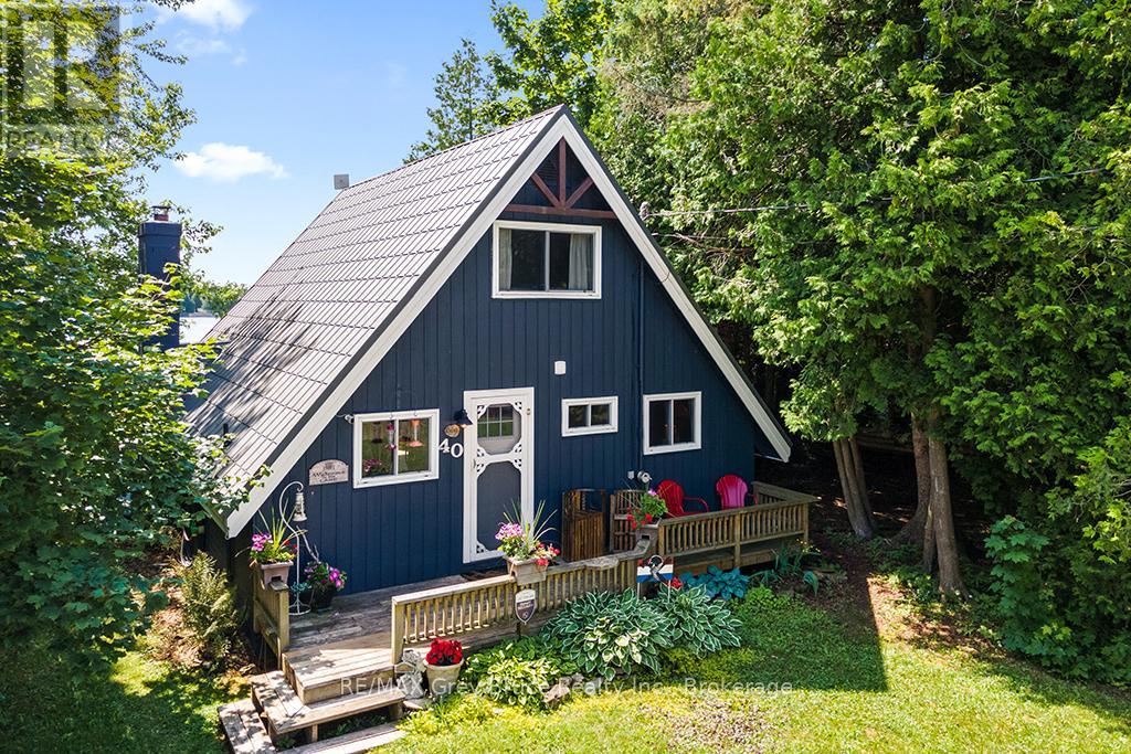 40 Aberdeen Avenue, Northern Bruce Peninsula, Ontario  N0H 2T0 - Photo 1 - X12272624