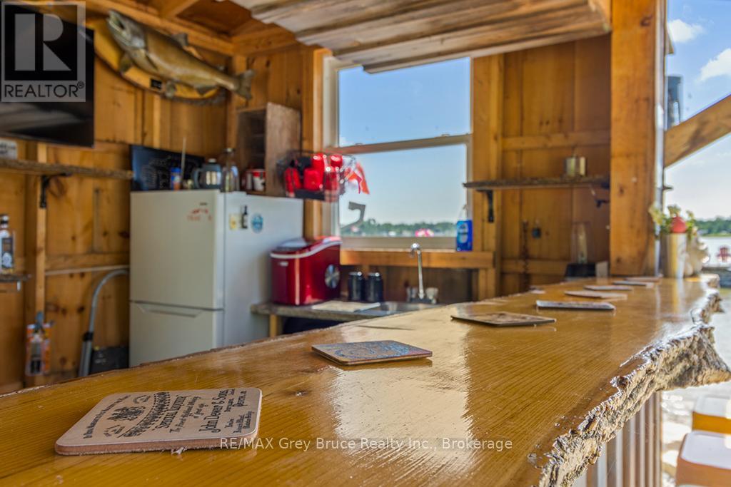 40 Aberdeen Avenue, Northern Bruce Peninsula, Ontario  N0H 2T0 - Photo 35 - X12272624